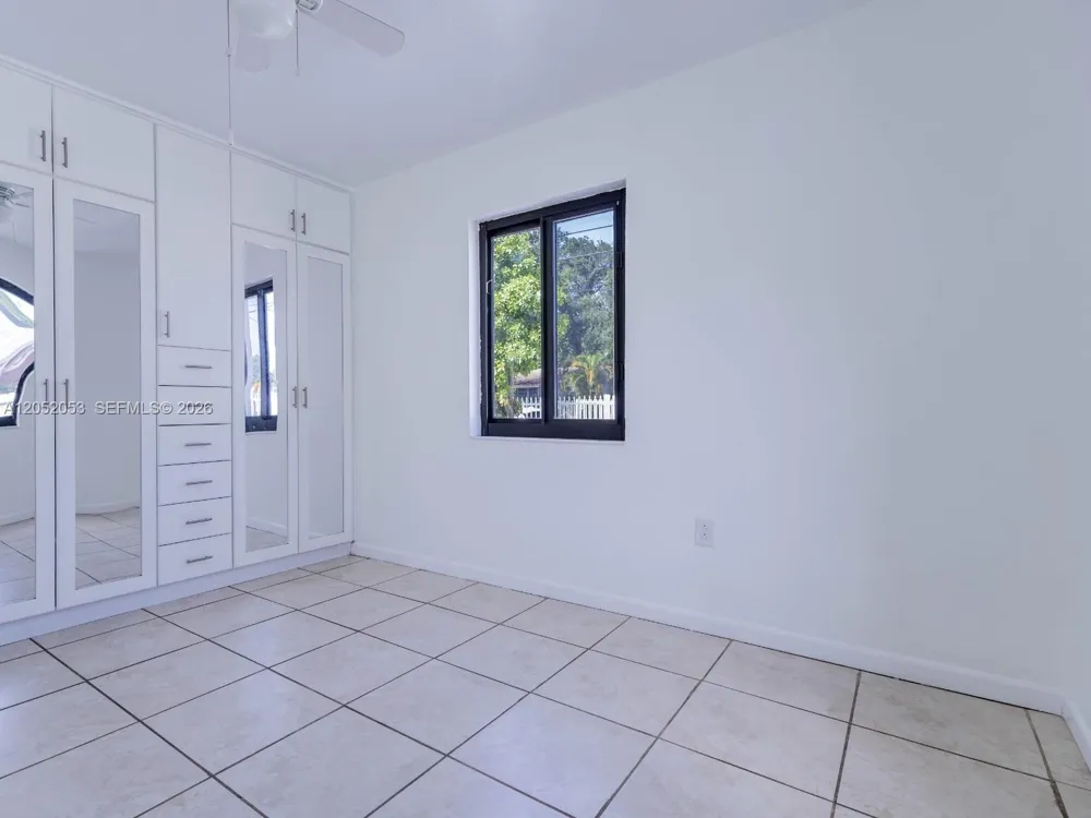 1600 NW 29th Ave Miami, FL 33125