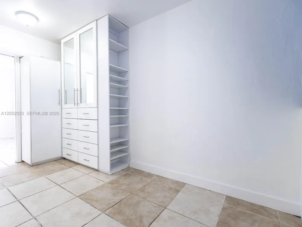 1600 NW 29th Ave Miami, FL 33125