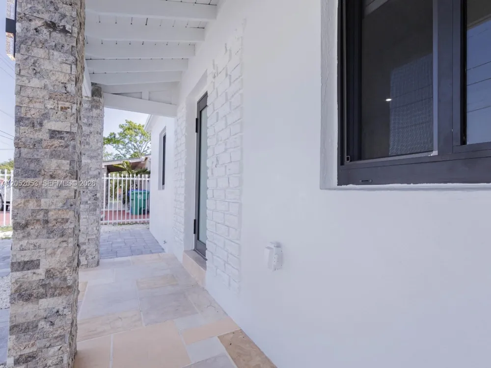 1600 NW 29th Ave Miami, FL 33125