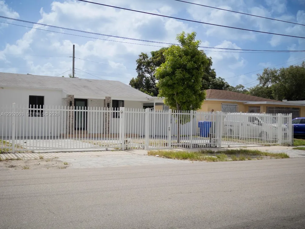 1600 NW 29th Ave Miami, FL 33125