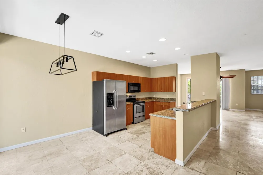 2725 NE 8th Avenue #104 Wilton Manors, FL 33334