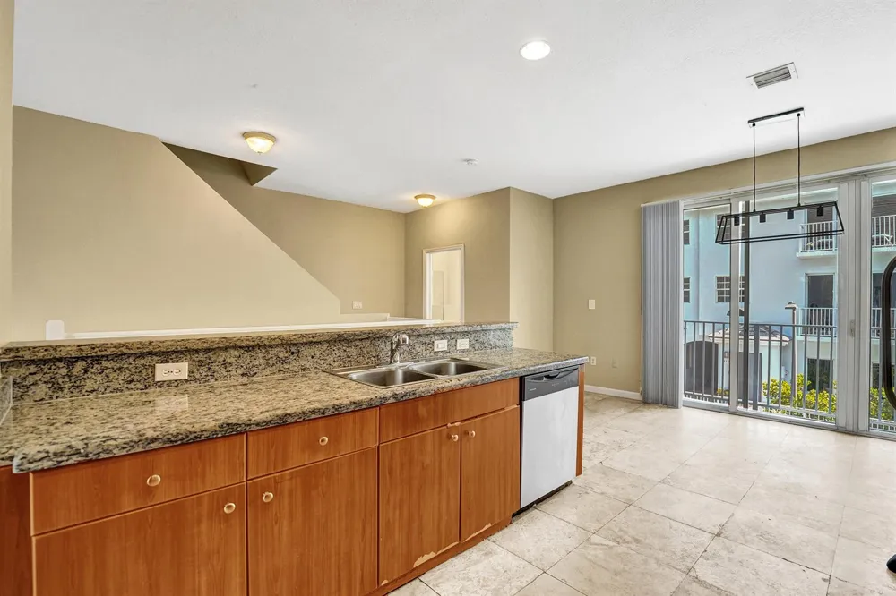 2725 NE 8th Avenue #104 Wilton Manors, FL 33334