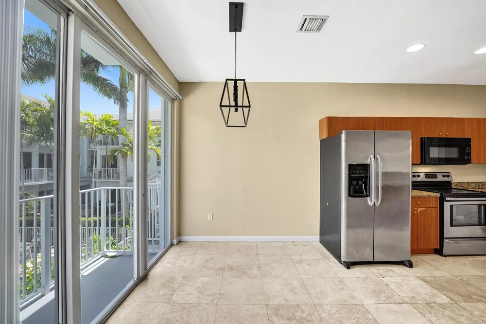 2725 NE 8th Avenue #104 Wilton Manors, FL 33334