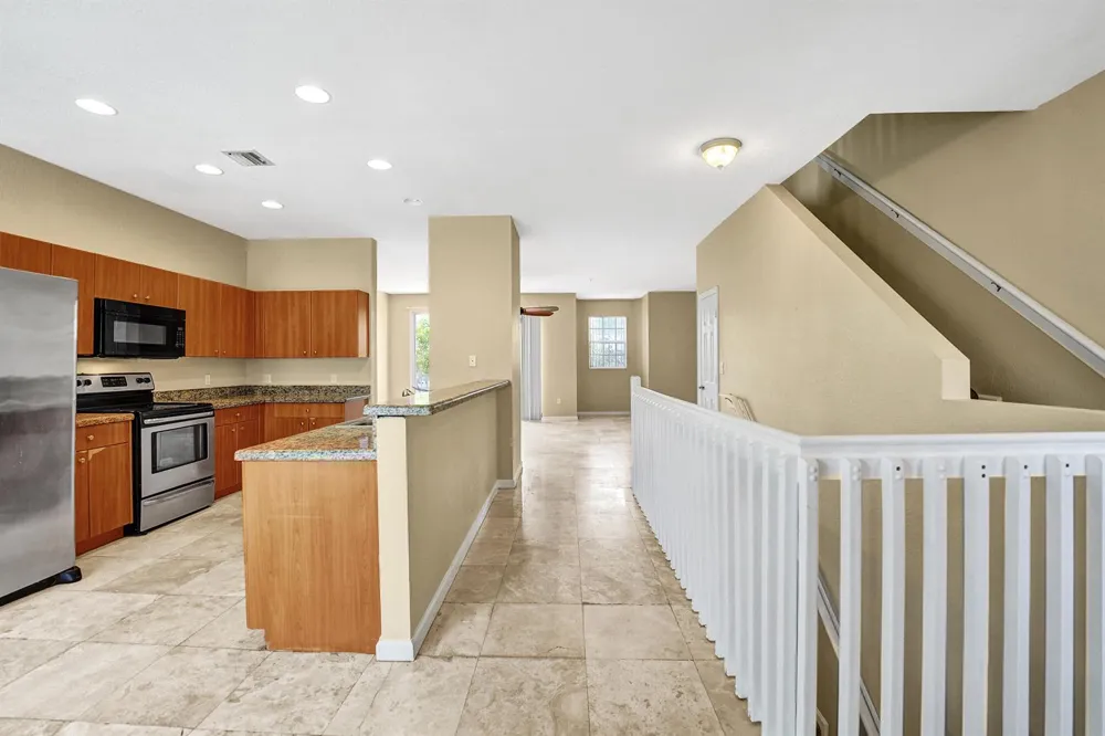 2725 NE 8th Avenue #104 Wilton Manors, FL 33334