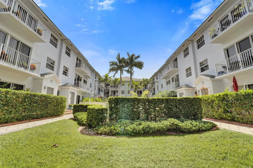 2725 NE 8th Avenue #104 Wilton Manors, FL 33334