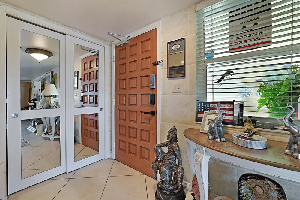 374 Golfview Road #205 North Palm Beach, FL 33408