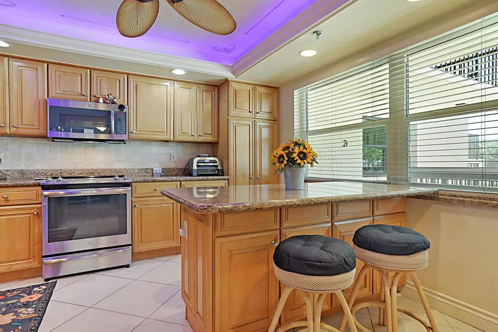 374 Golfview Road #205 North Palm Beach, FL 33408