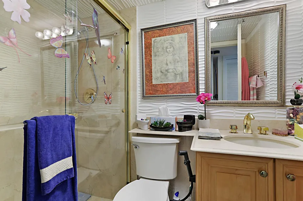 374 Golfview Road #205 North Palm Beach, FL 33408