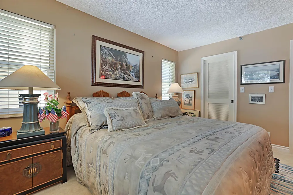374 Golfview Road #205 North Palm Beach, FL 33408