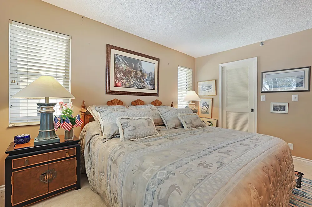 374 Golfview Road #205 North Palm Beach, FL 33408