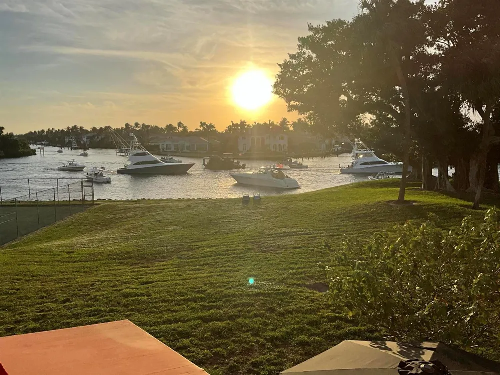 374 Golfview Road #205 North Palm Beach, FL 33408