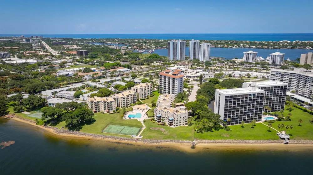 374 Golfview Road #205 North Palm Beach, FL 33408