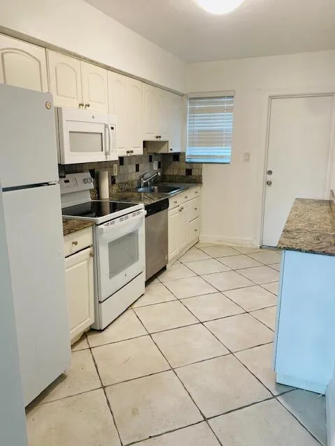 2837 NE 30th Street #2 Fort Lauderdale, FL 33306