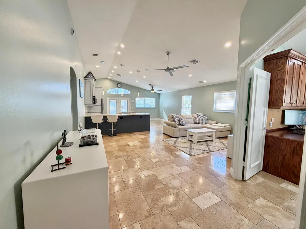 6883 Desert Inn Terrace Lake Worth, FL 33463