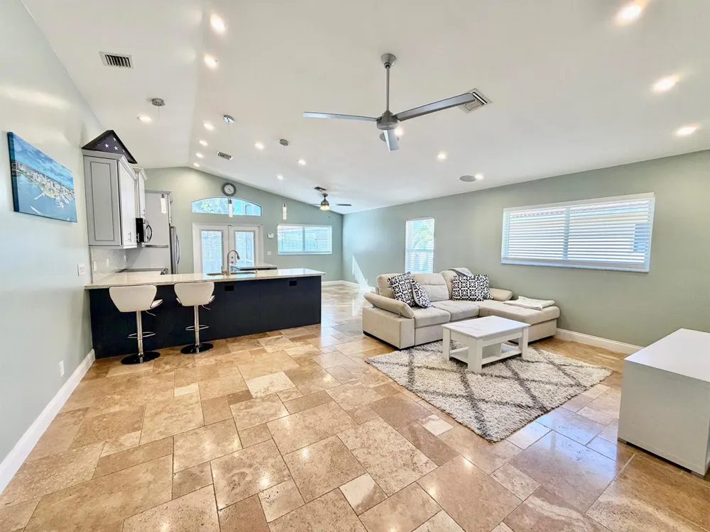 6883 Desert Inn Terrace Lake Worth, FL 33463