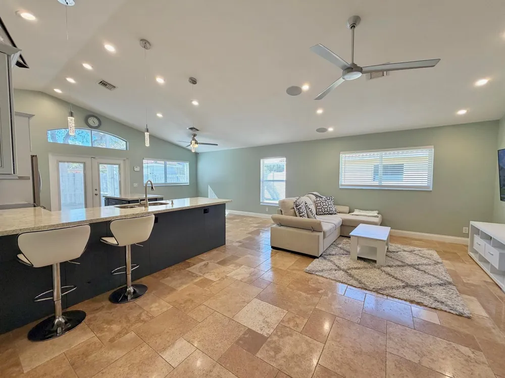 6883 Desert Inn Terrace Lake Worth, FL 33463