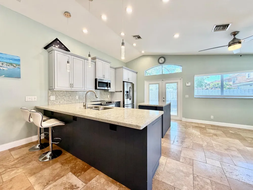 6883 Desert Inn Terrace Lake Worth, FL 33463