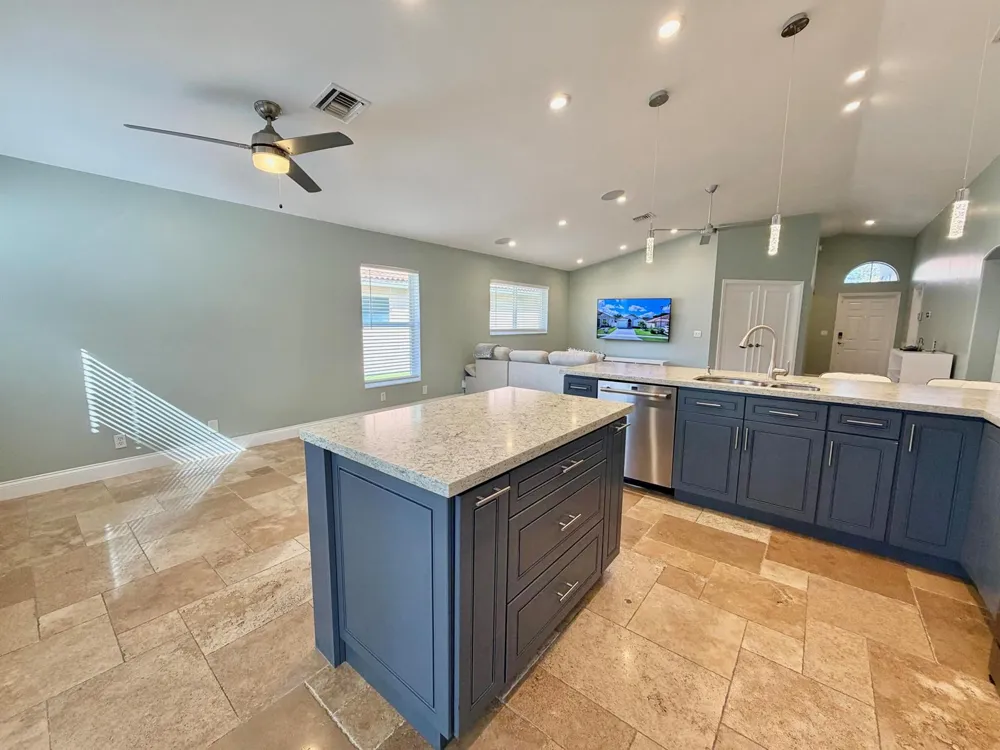 6883 Desert Inn Terrace Lake Worth, FL 33463