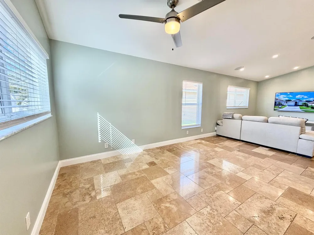 6883 Desert Inn Terrace Lake Worth, FL 33463