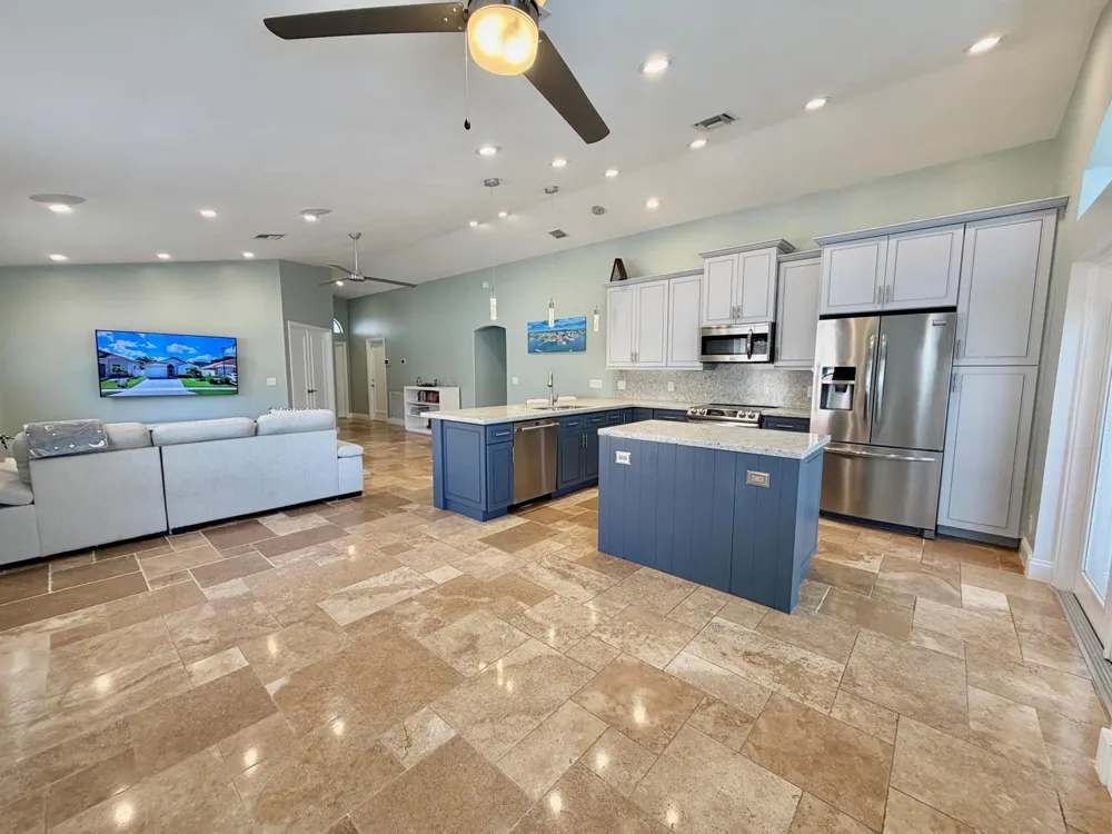 6883 Desert Inn Terrace Lake Worth, FL 33463