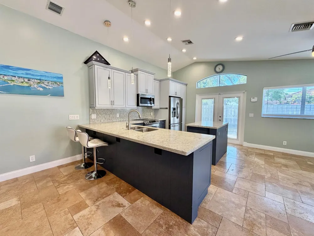 6883 Desert Inn Terrace Lake Worth, FL 33463