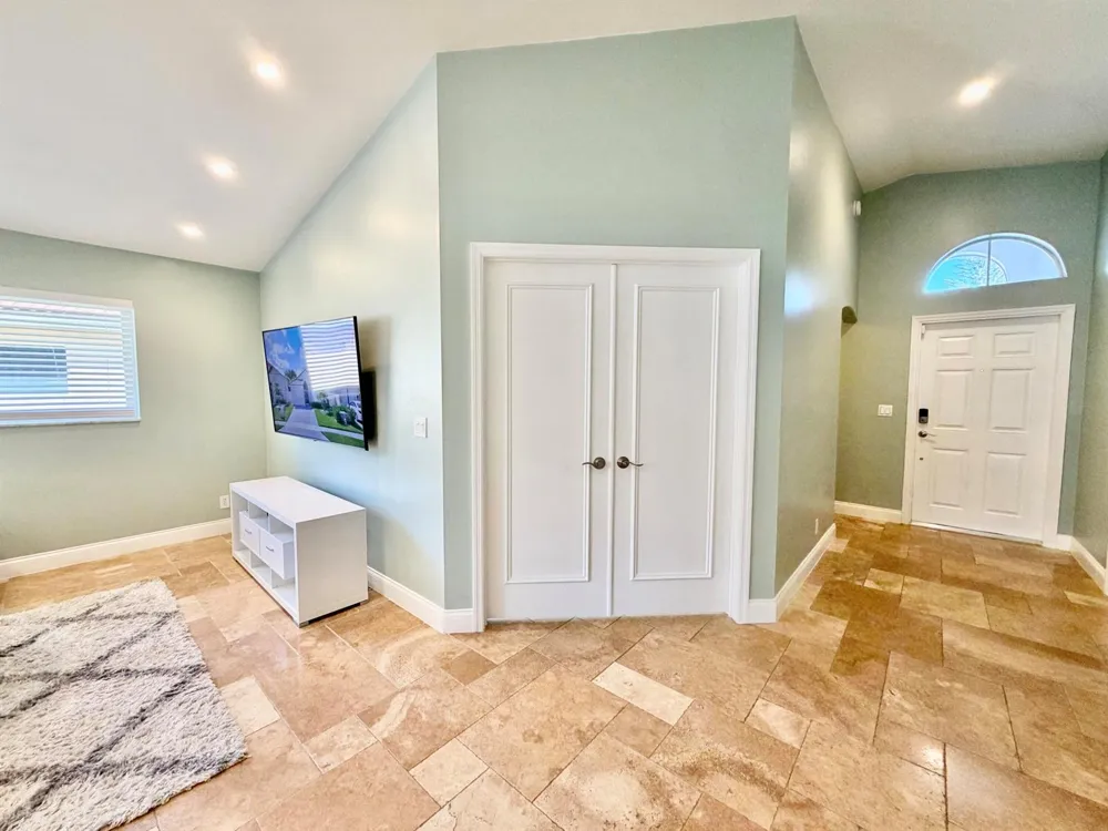 6883 Desert Inn Terrace Lake Worth, FL 33463