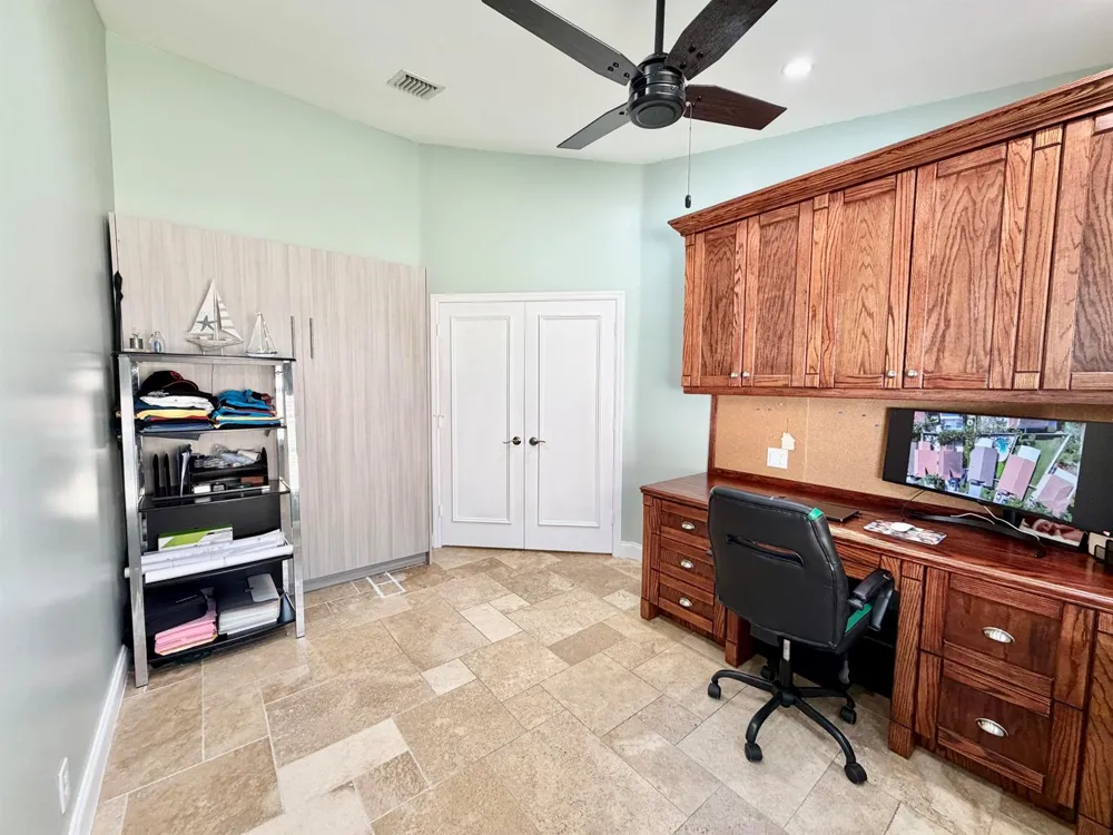 6883 Desert Inn Terrace Lake Worth, FL 33463