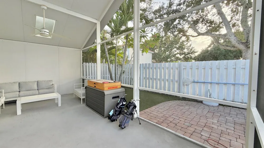 6883 Desert Inn Terrace Lake Worth, FL 33463