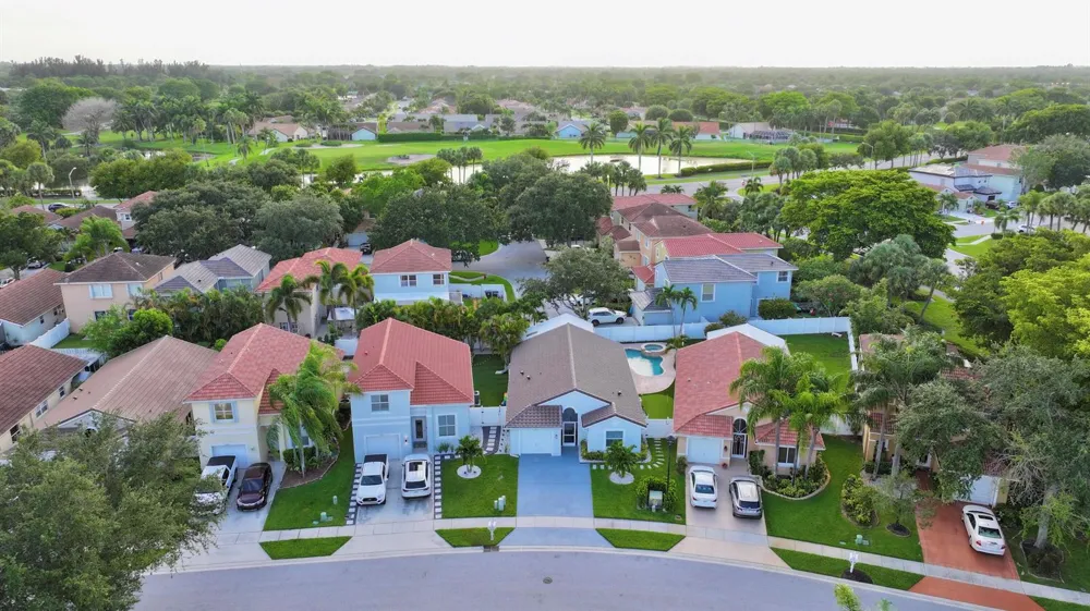 6883 Desert Inn Terrace Lake Worth, FL 33463