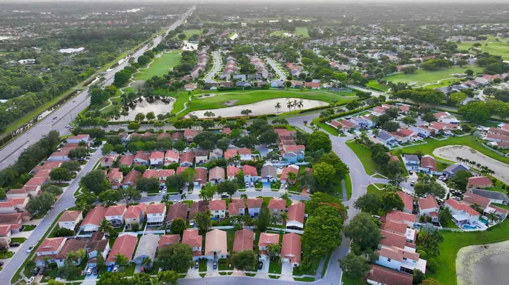 6883 Desert Inn Terrace Lake Worth, FL 33463