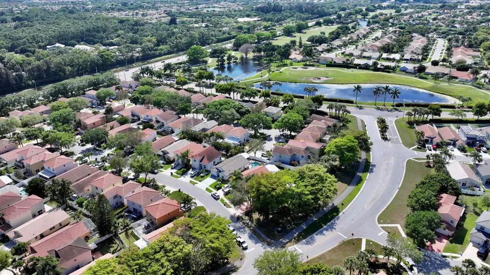 6883 Desert Inn Terrace Lake Worth, FL 33463