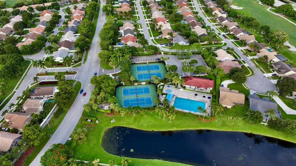 6883 Desert Inn Terrace Lake Worth, FL 33463