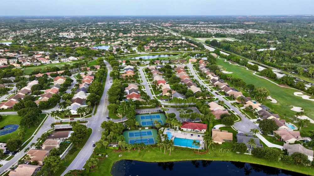 6883 Desert Inn Terrace Lake Worth, FL 33463