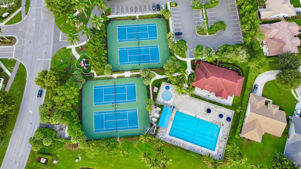 6883 Desert Inn Terrace Lake Worth, FL 33463