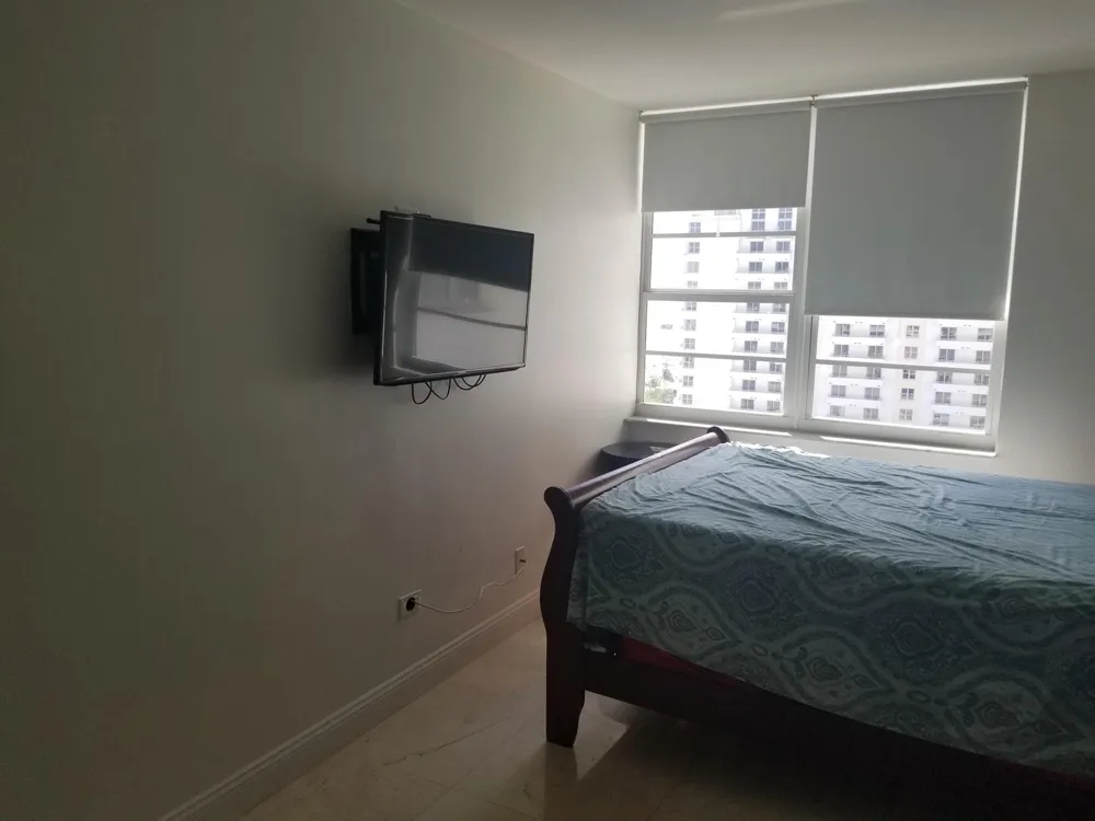 100 Lincoln Road #1524 Miami Beach, FL 33139