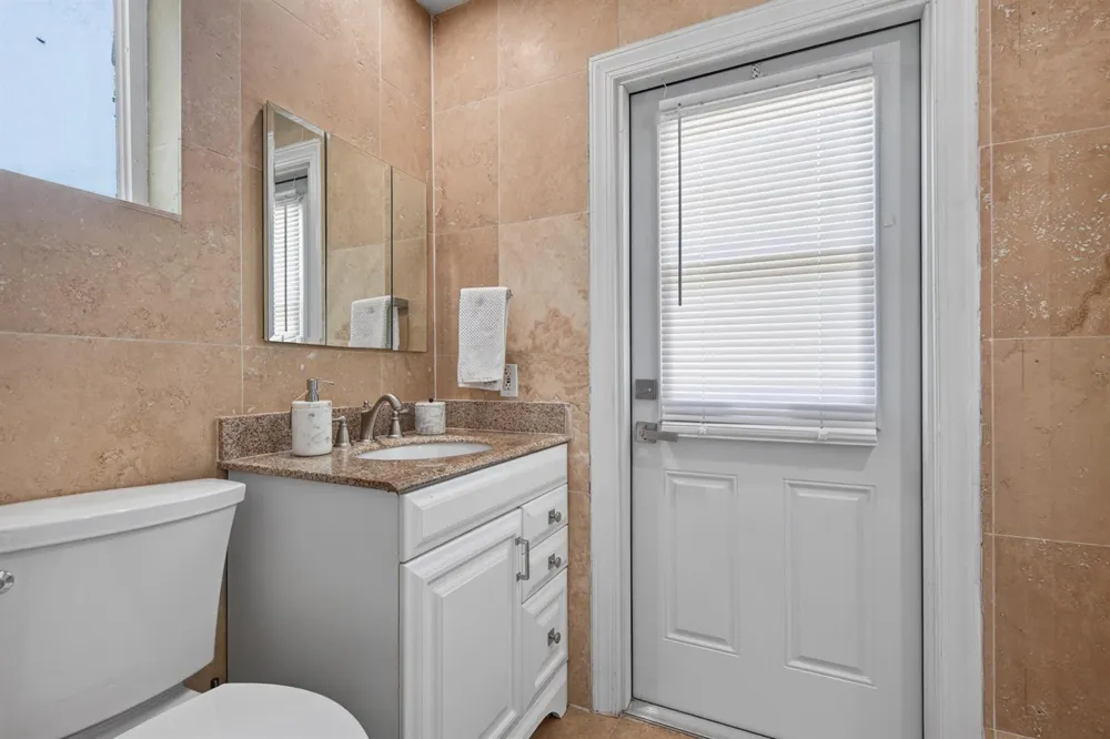 4431 NE 28th Avenue Lighthouse Point, FL 33064