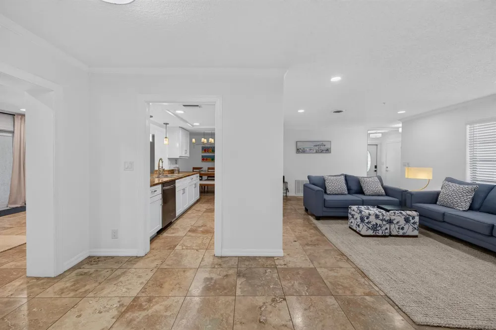 4431 NE 28th Avenue Lighthouse Point, FL 33064