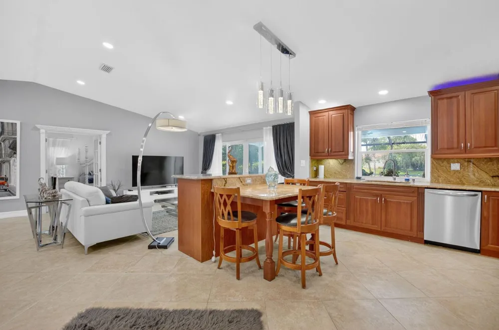 10305 Crosswind Road Boca Raton, FL 33498