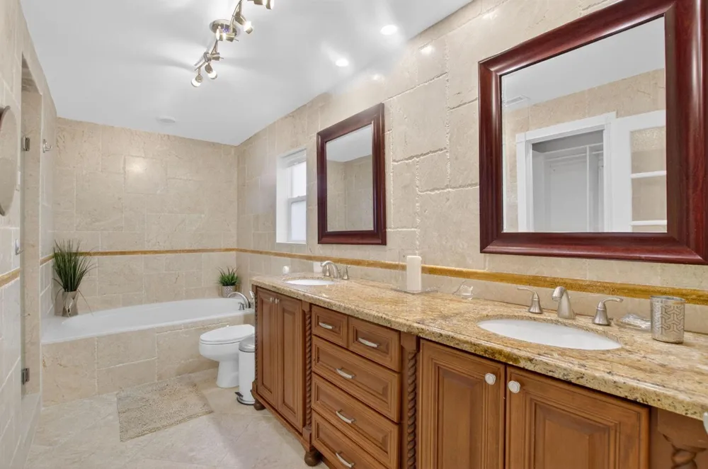 10305 Crosswind Road Boca Raton, FL 33498
