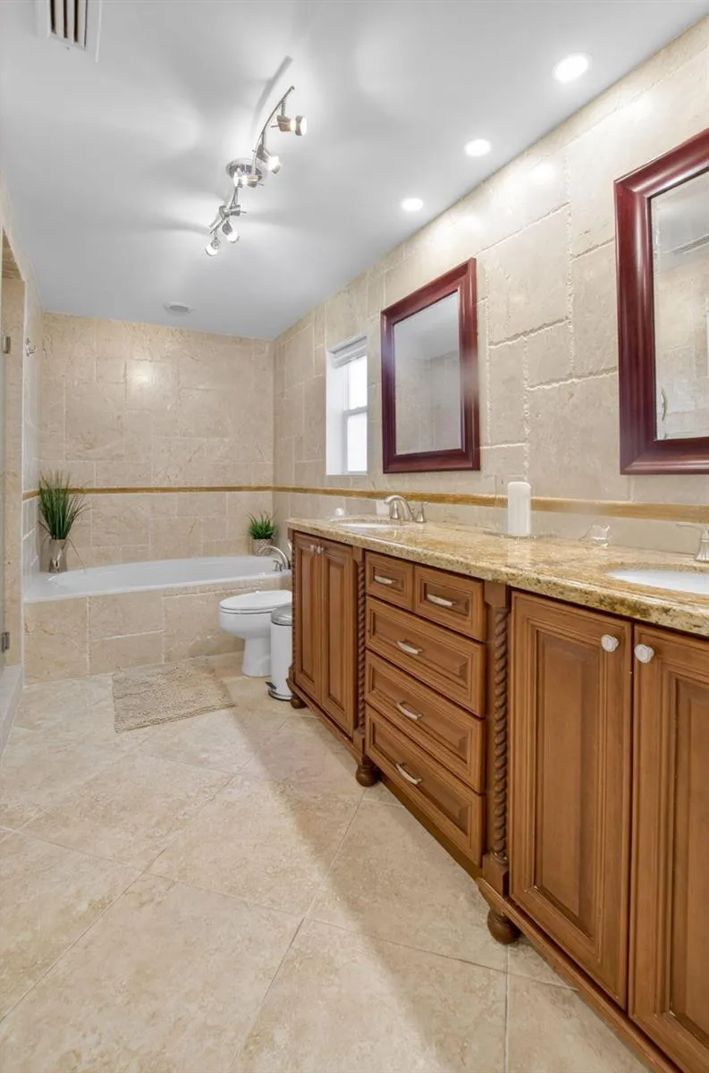 10305 Crosswind Road Boca Raton, FL 33498