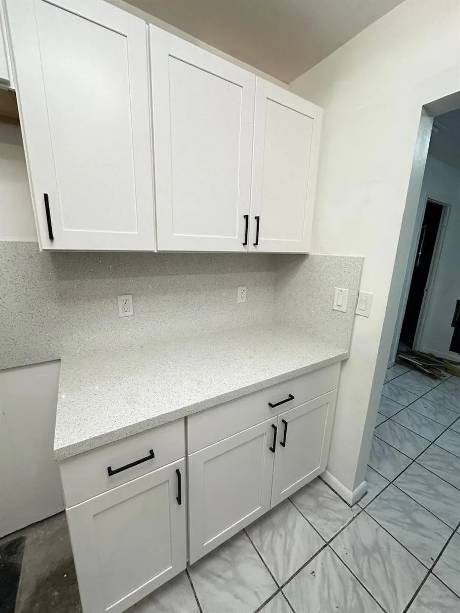 348 S Federal Highway #10 Dania Beach, FL 33004