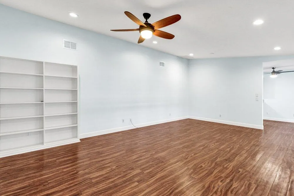 725 Timber Ridge Trail SW #Unit B Vero Beach, FL 32962