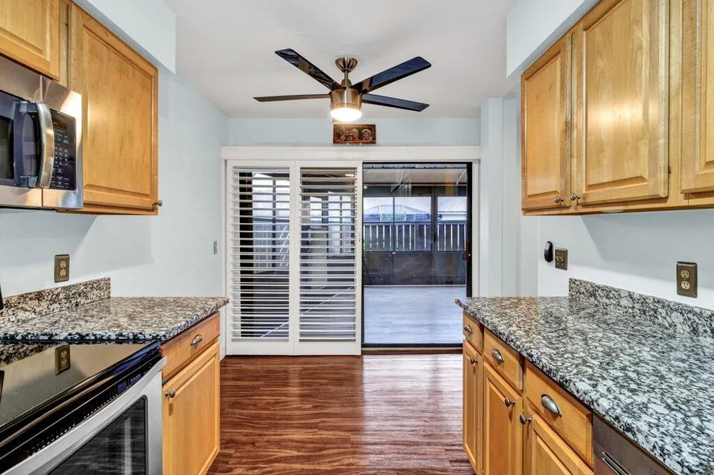 725 Timber Ridge Trail SW #Unit B Vero Beach, FL 32962