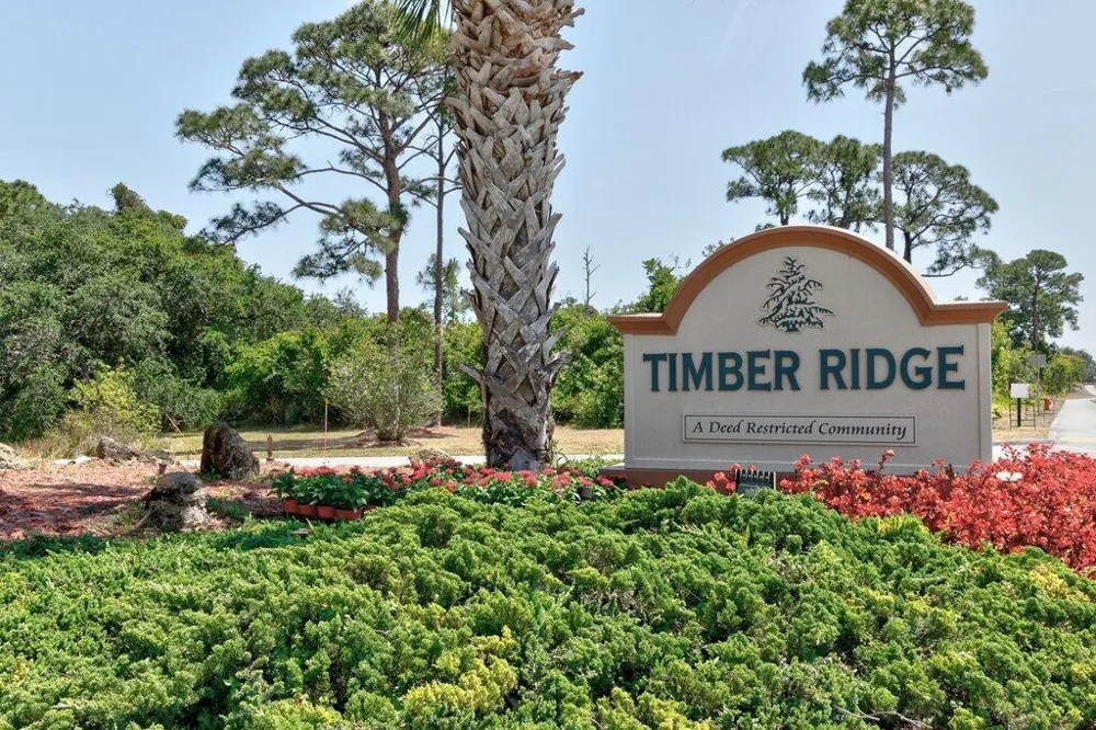 725 Timber Ridge Trail SW #Unit B Vero Beach, FL 32962