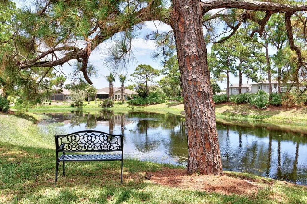 725 Timber Ridge Trail SW #Unit B Vero Beach, FL 32962