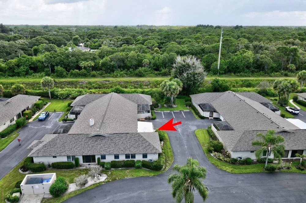 725 Timber Ridge Trail SW #Unit B Vero Beach, FL 32962
