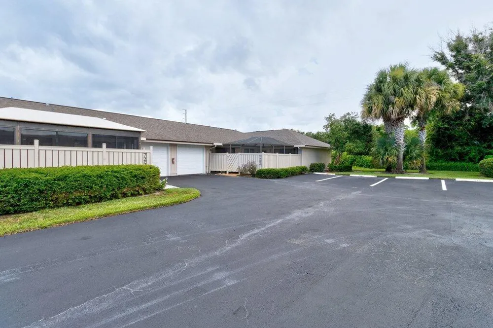 725 Timber Ridge Trail SW #Unit B Vero Beach, FL 32962