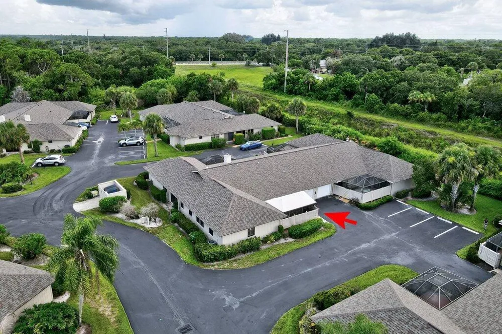 725 Timber Ridge Trail SW #Unit B Vero Beach, FL 32962