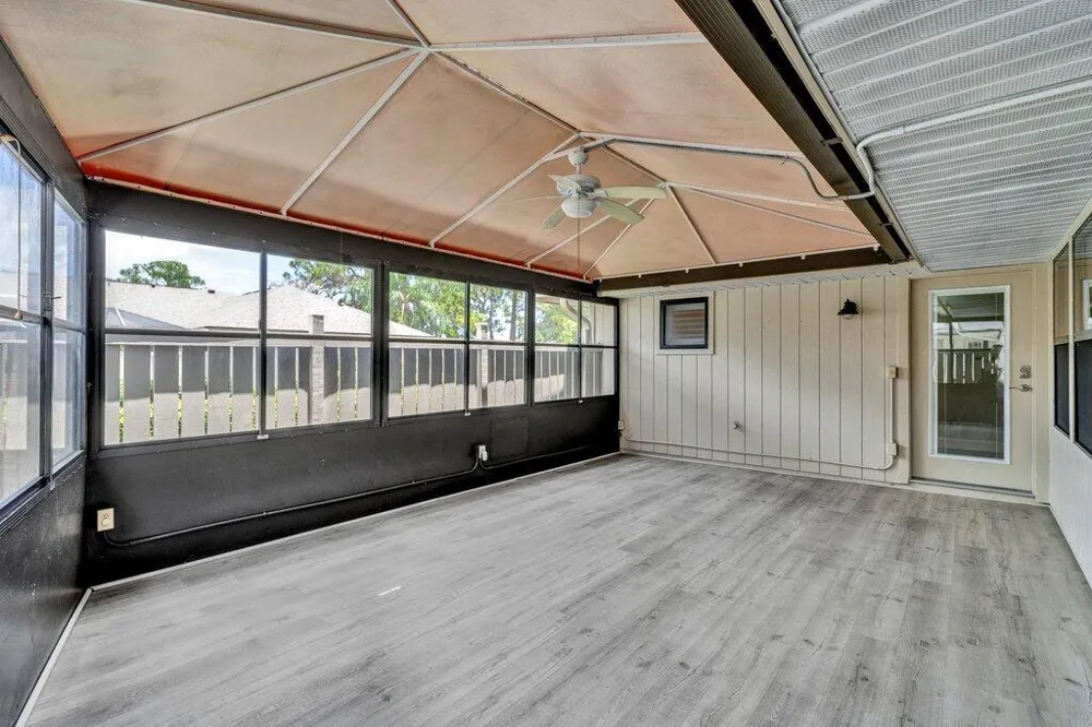 725 Timber Ridge Trail SW #Unit B Vero Beach, FL 32962