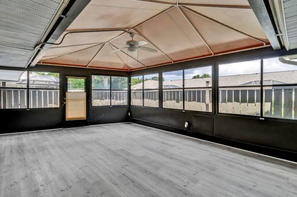 725 Timber Ridge Trail SW #Unit B Vero Beach, FL 32962